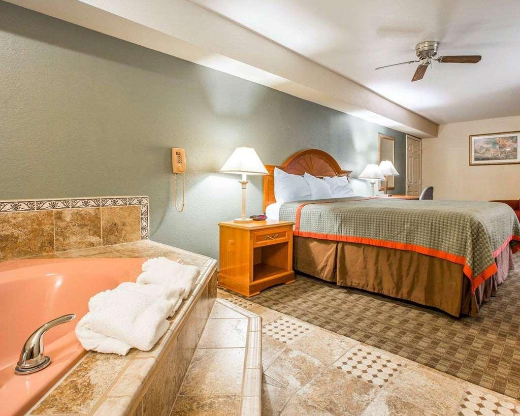 Rodeway Inn Delano Zimmer foto