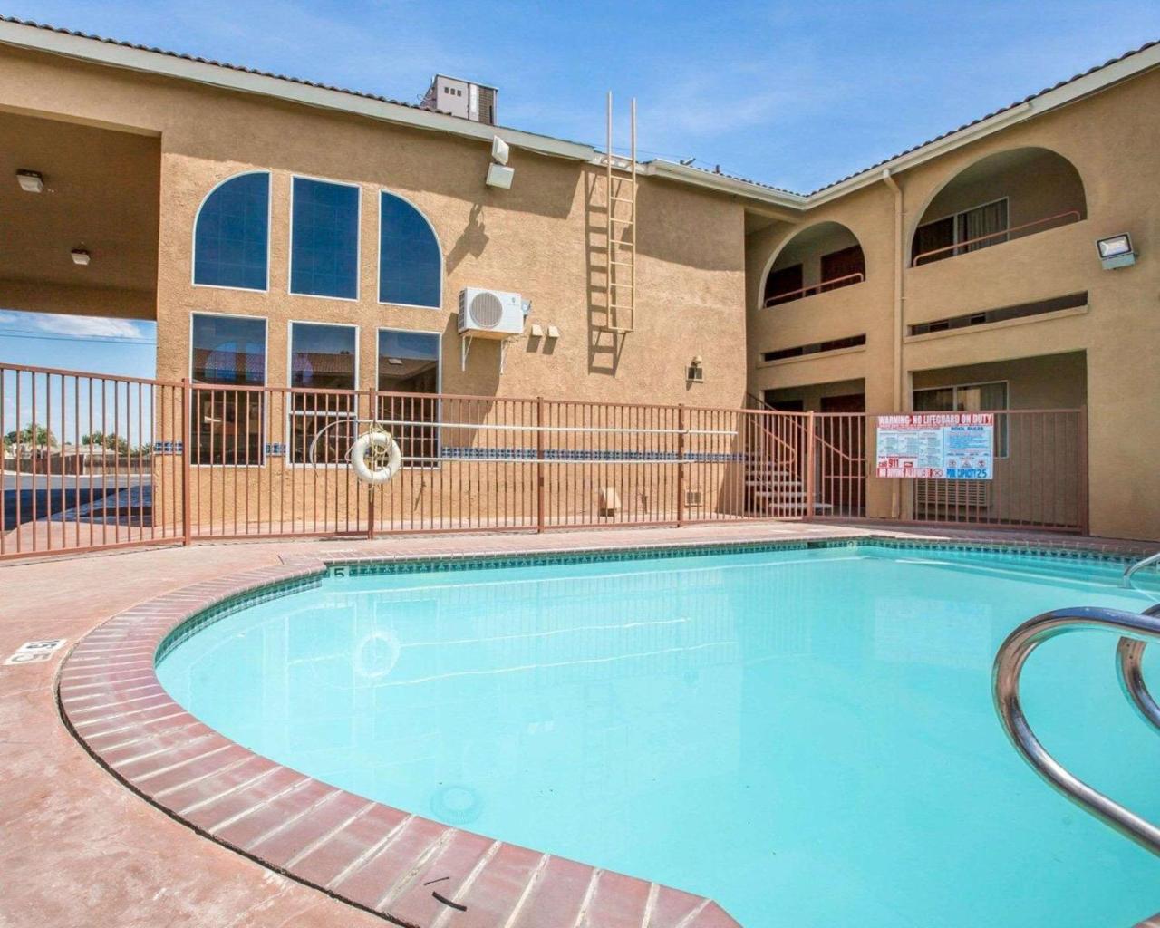 Rodeway Inn Delano Exterior foto